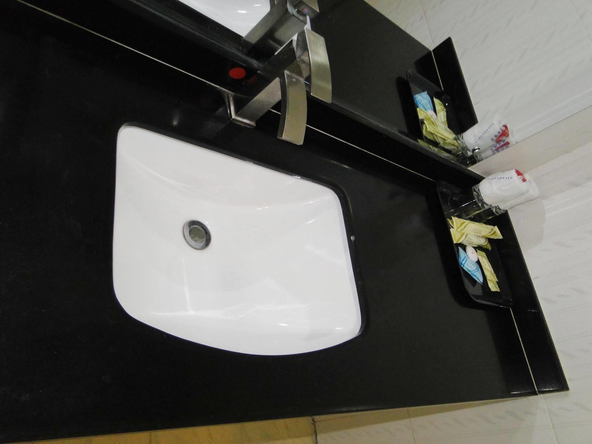 Beihai Aviation Business Hotel Bagian luar foto